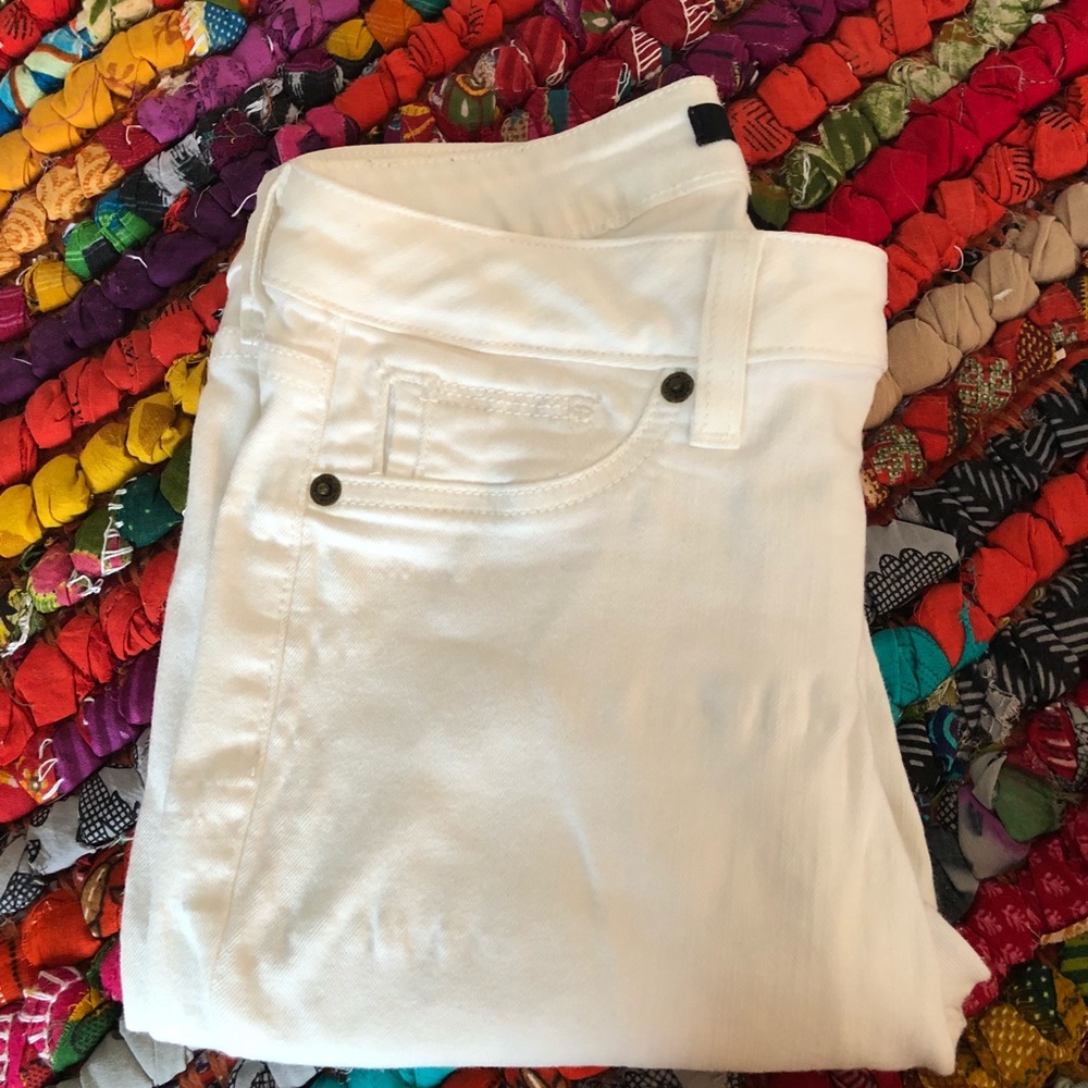 LAST CHANCE ✨ BEBE JEANS DENIM WHITE SZ 26 SKINNY
